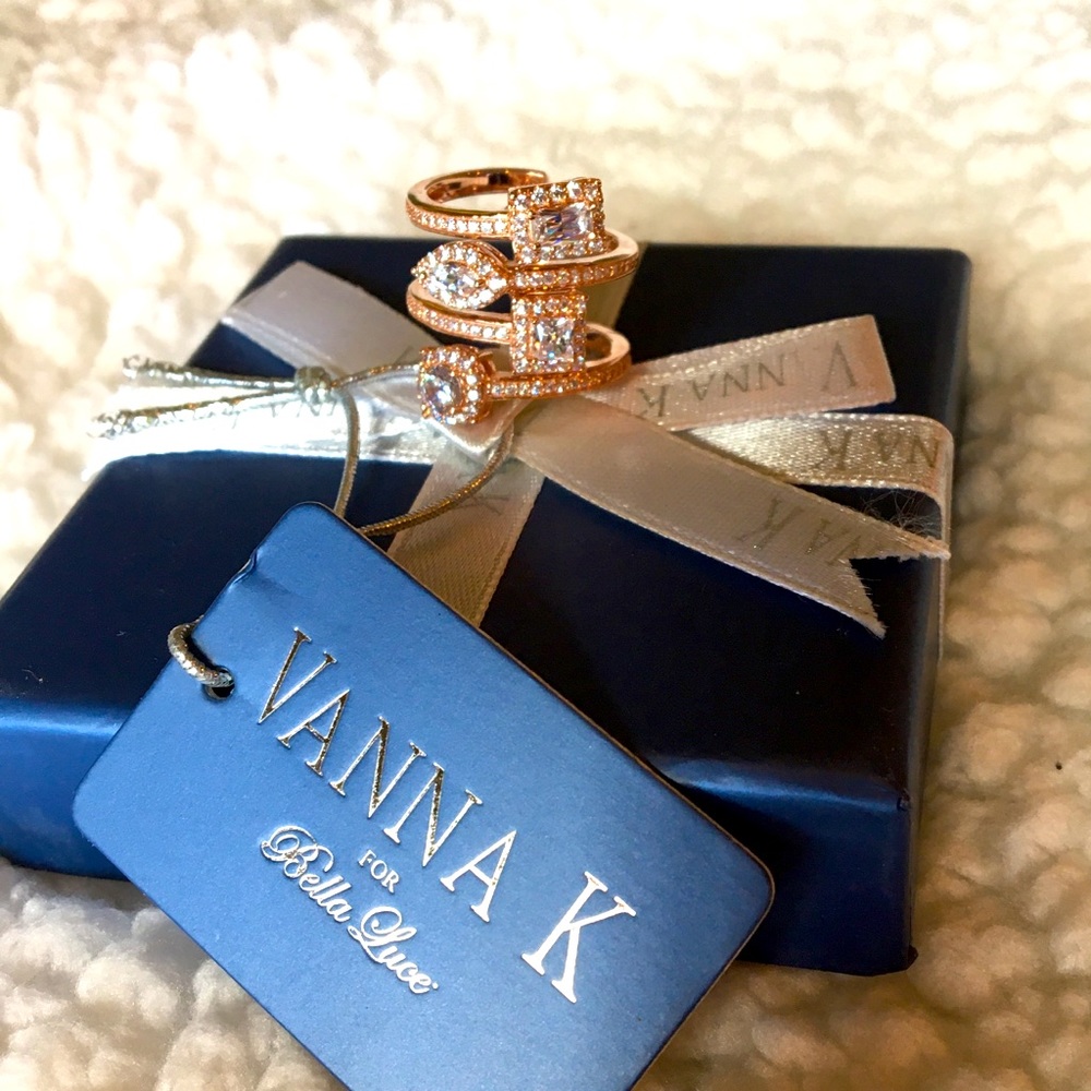 Vanna K 2.46ctw diamond stimulant in Eterno rose ring size 6. Brand new in box
